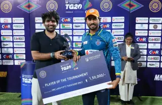 Abhirath Reddy receives Player of the Tournament award at the inaugural Sreenidhi University TG20